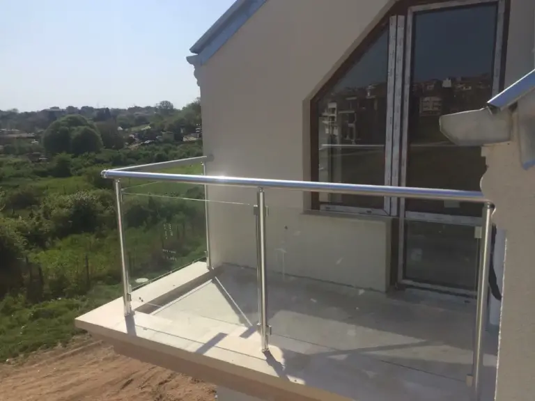 Glass_sistem_balustrade_aluminiu_28