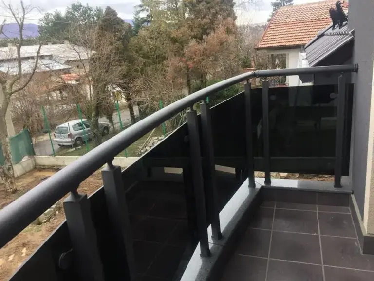 Glass_sistem_balustrade_aluminiu_30