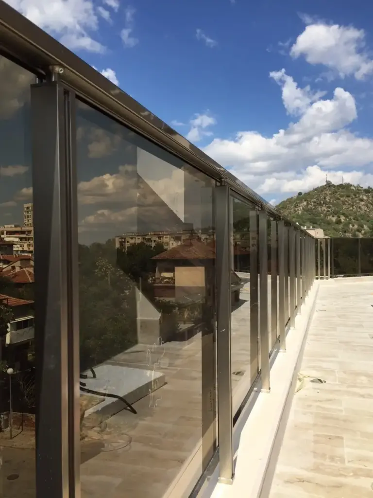 Glass_sistem_balustrade_aluminiu_9